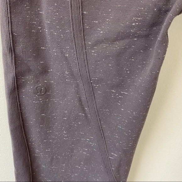 LULULEMON Free to Flow Lavender Cropped Leggings - Picture 7 of 8